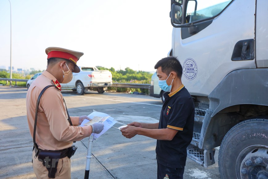 Bộ Công Thương tiếp tục nhận được phản ánh của một số doanh nghiệp gặp khó khăn trong hoạt động vận chuyển