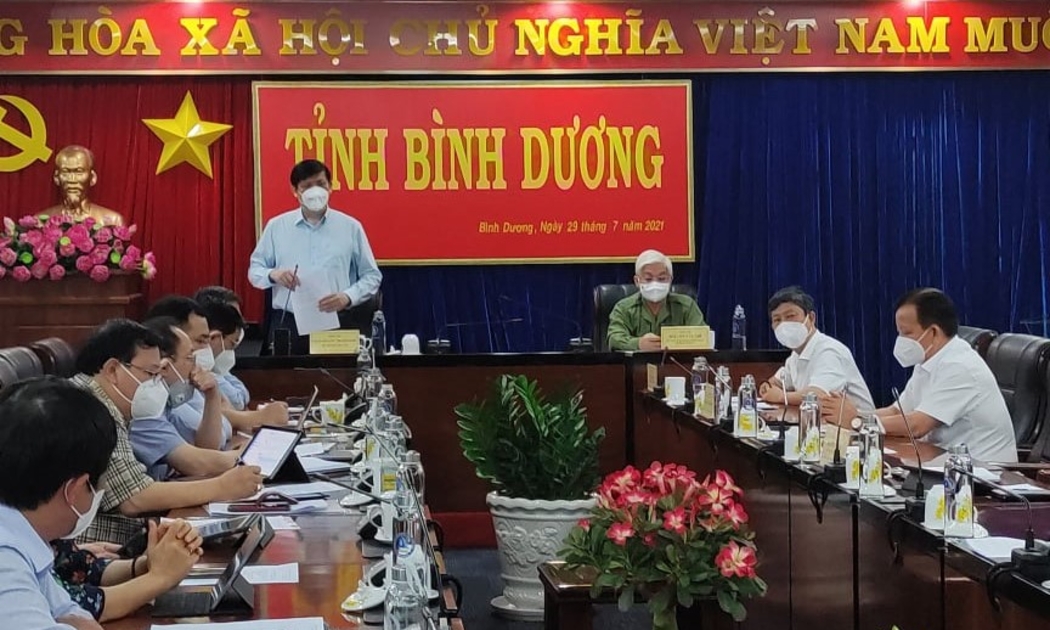 Bộ trưởng Nguyễn Thanh Long phát biểu tại cuộc họp với lãnh đạo Tỉnh ủy, UBND tỉnh Bình Dương.