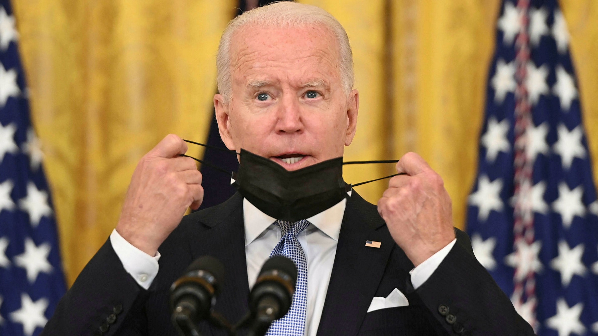 Tổng thống Mỹ kêu gọi người dân: "Hãy tiêm vaccine vì bản thân mình, vì những người mình yêu thương và vì đất nước" - Ảnh: Reuters