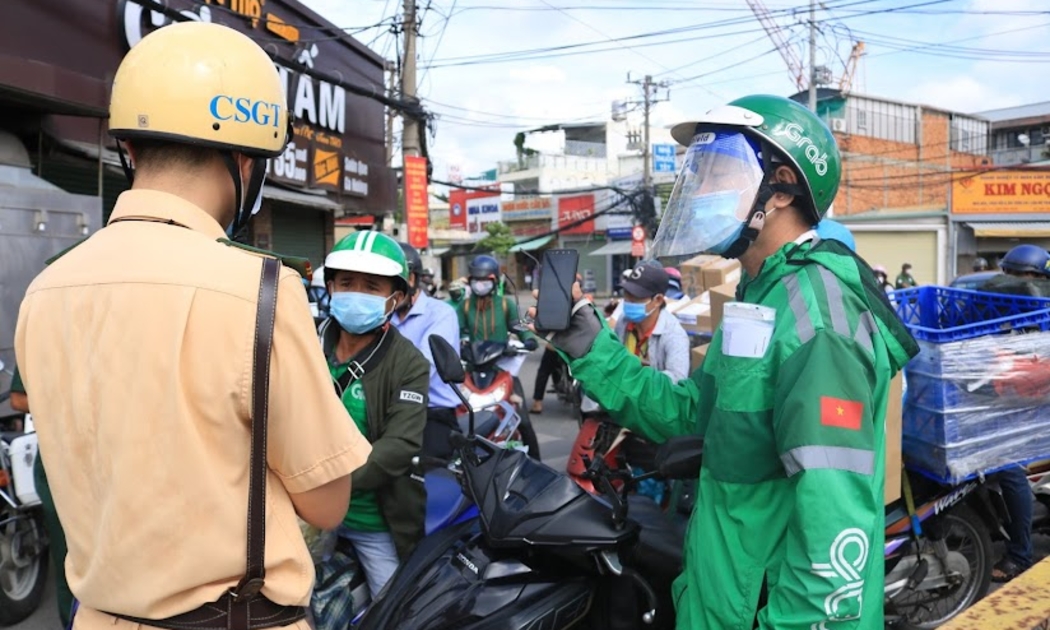 Việc mua bán thẻ, sử dụng các loại thẻ, giả mạo con dấu của doanh nghiệp là vi phạm pháp luật - Ảnh minh họa. 