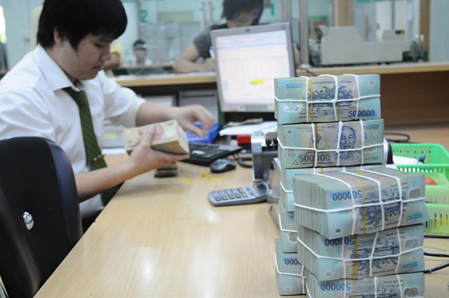 Một số ngân hàng nhỏ bắt đầu đẩy cao lãi suất huy động