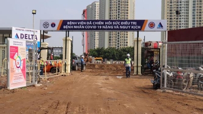 Hanoi building field hospital
