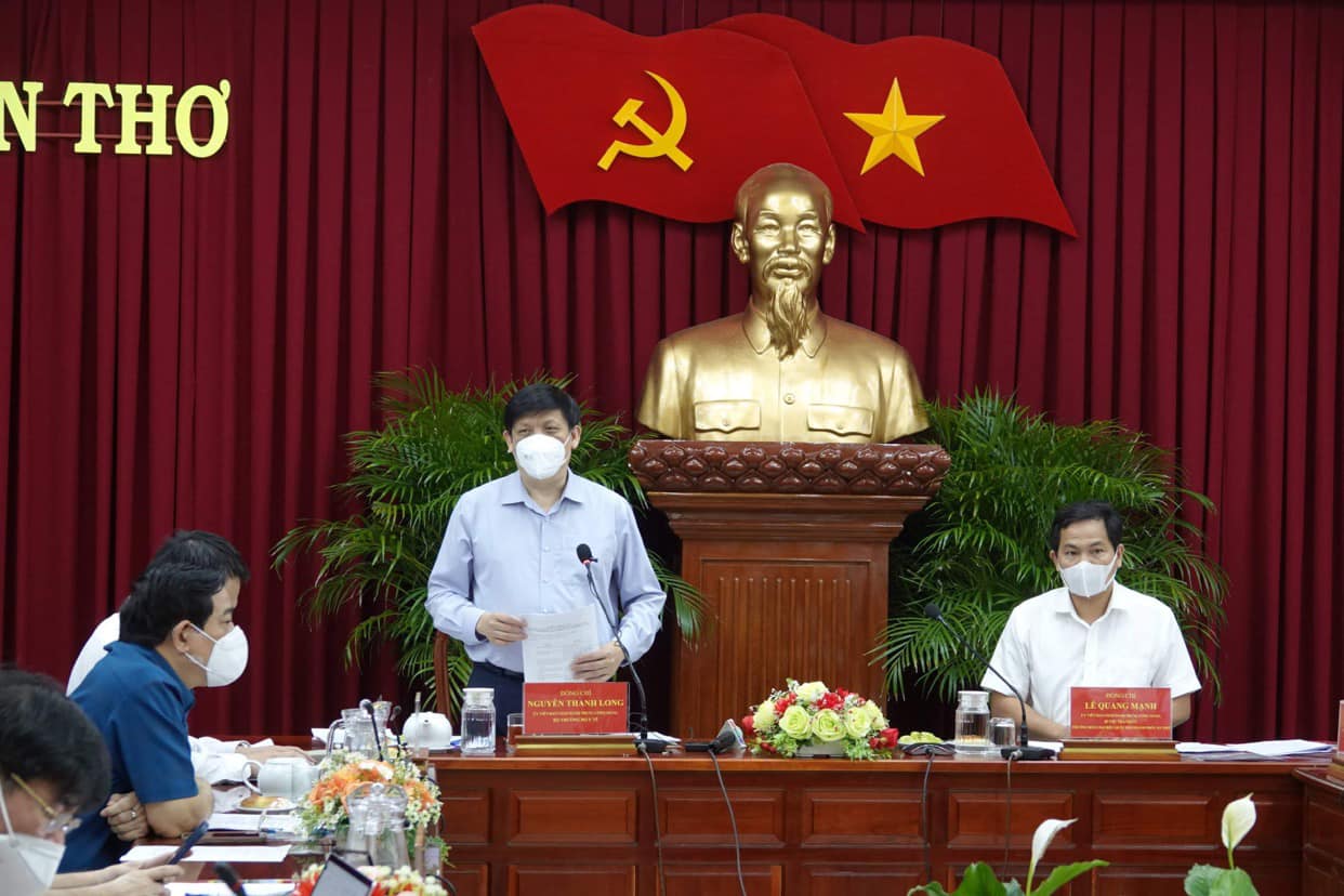 Bộ trưởng Bộ Y tế Nguyễn Thanh Long làm việc với TP.Cần Thơ. Ảnh - Bộ Y tế. 