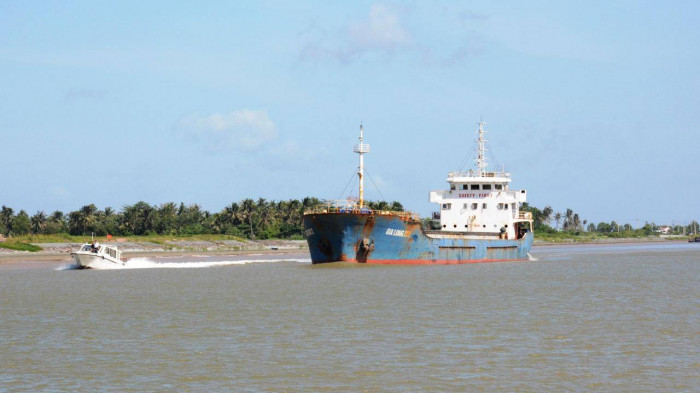 Giai đoạn 2 dự án luồng tàu biển vào sông Hậu được hoàn thành sẽ thu hút được các tàu trọng tải đến 20.000 tấn đầy tải lưu thông, góp phần thúc đẩy phát triển kinh tế vùng Đồng bằng sông Cửu Long.