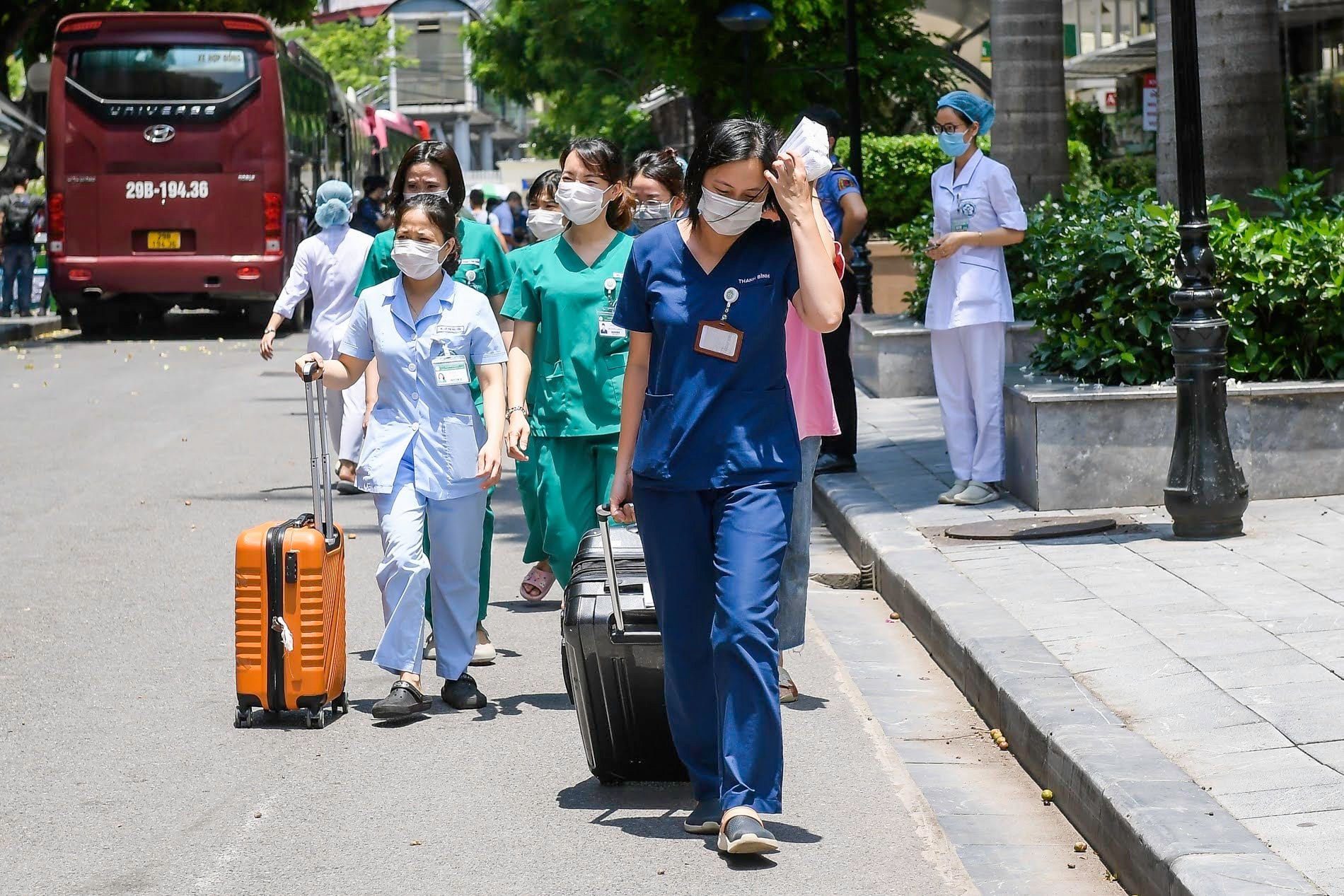 Đội quân áo trắng thiện chiến, tinh nhuệ trên đủ tất cả mọi chuyên khoa của Bệnh viện Bạch Mai sẽ tác chiến ngay khi đến TP.HCM.