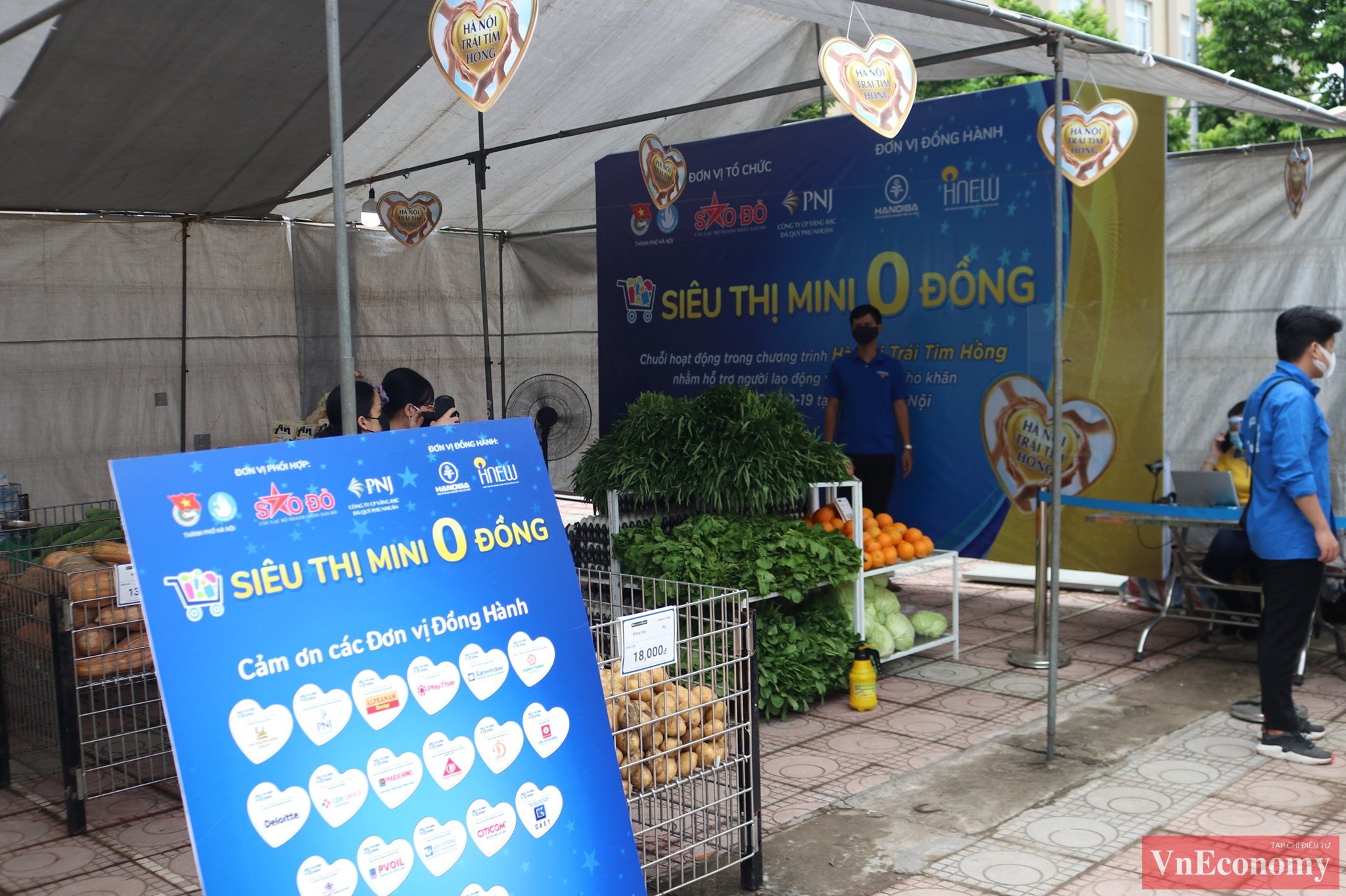 Trong tuần tới ban tổ chức sẽ thí điểm thêm 3 điểm siêu thị, sau đó nhân rộng hơn trên khắp địa bàn TP. Hà Nội với hàng chục nghìn “Phiếu quà tặng” phát ra.
