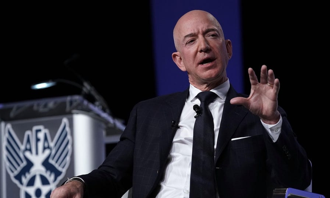 Ông Jeff Bezos, người sáng lập Amazon - Ảnh: Getty Images