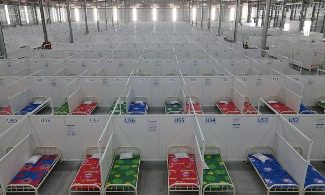 Bên trong một bệnh viện dã chiến vừa được đưa vào sử dụng ở Bình Dương.
