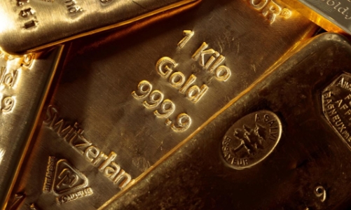 Một năm sau kỷ lục giá trên 2.000 USD/oz, vàng đang “thất thế”?