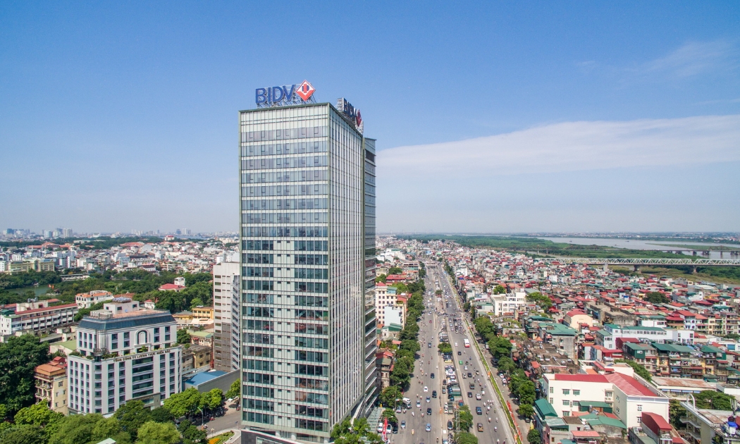 BIDV là ngân hàng Việt Nam đầu tiên tự chủ về hệ thống công nghệ, phần mềm, qua đó mang lại trải nghiệm tốt hơn và gia tăng mức độ hài lòng của khách hàng. 