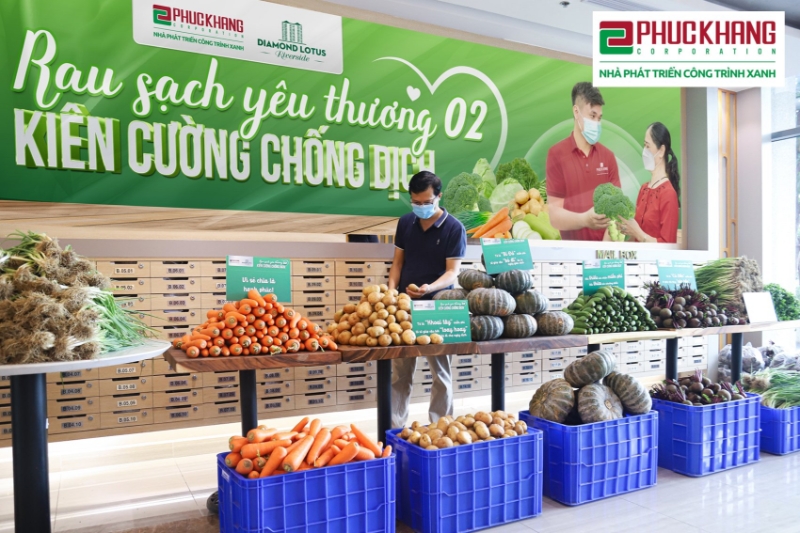 Phuc Khang Corp. donating vegetables to residents and staff