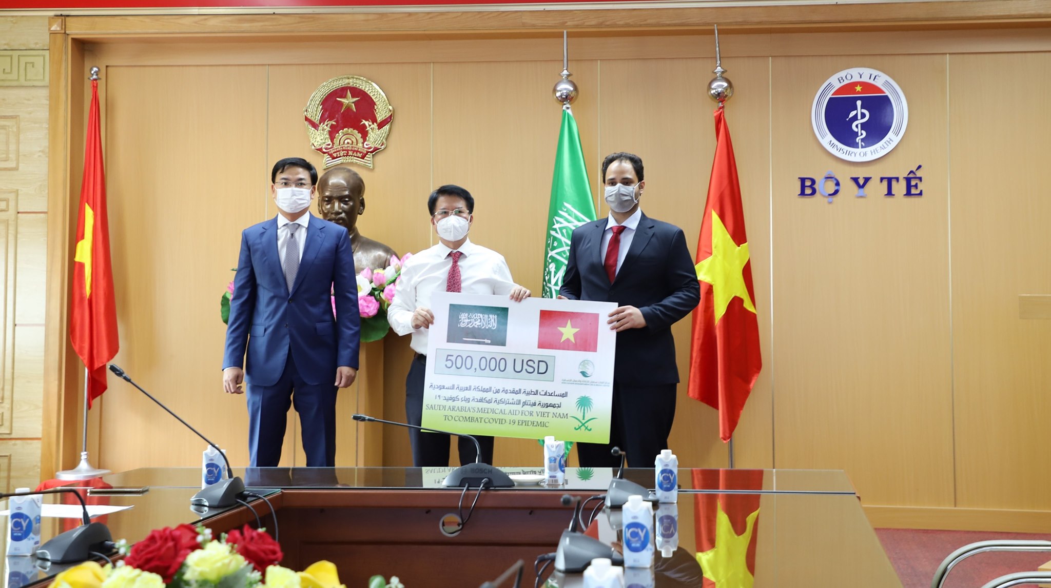 Bộ Y tế tiếp nhận gói viện trợ y tế trị giá 500.000 USD.