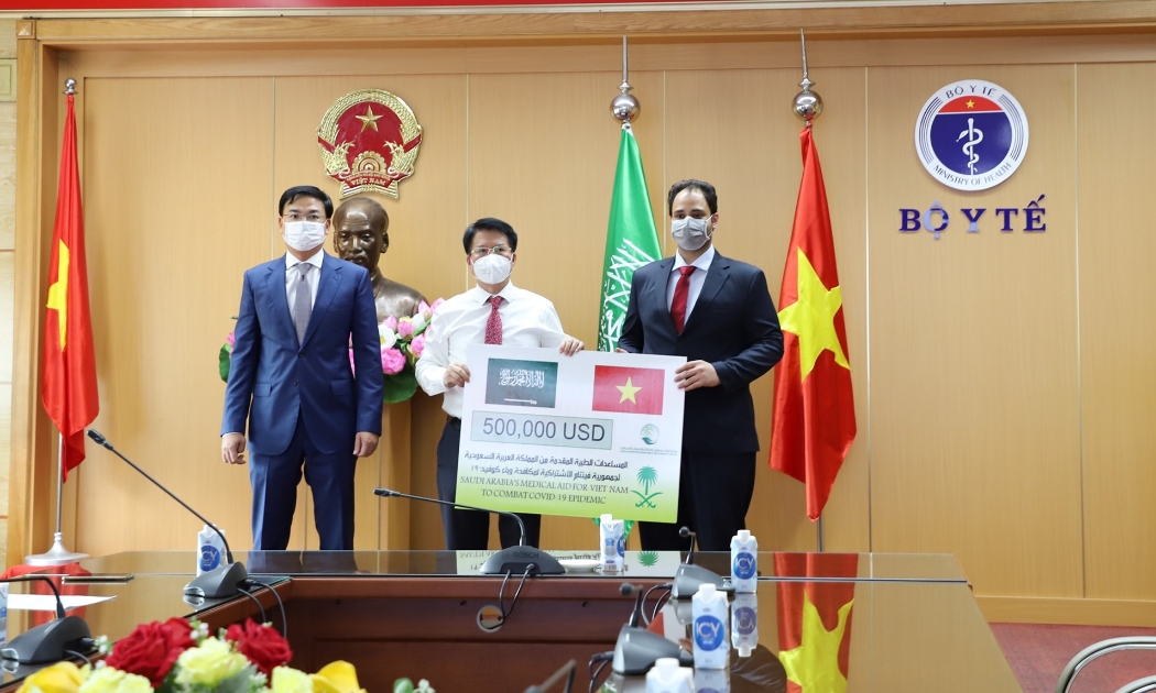 Bộ Y tế tiếp nhận gói viện trợ y tế trị giá 500.000 USD.