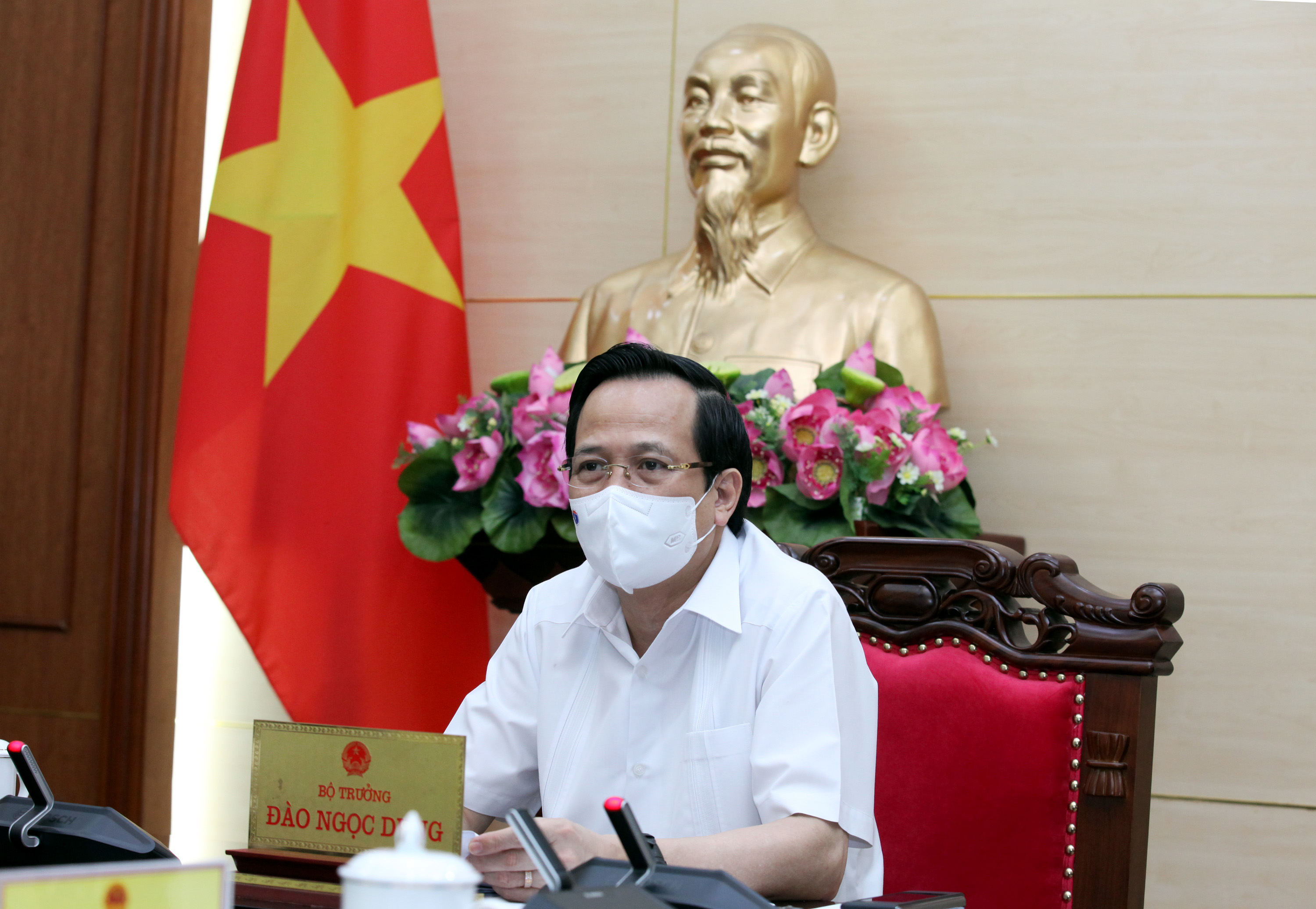 Bộ trưởng Đào Ngọc Dung. 