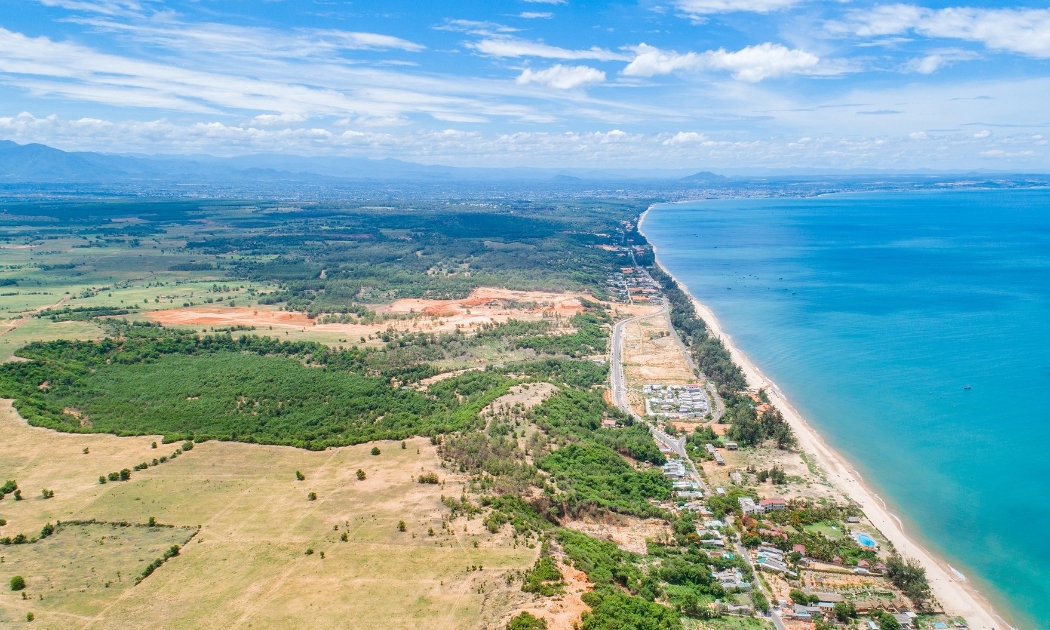 Biển Mũi Né, Bình Thuận được trang du lịch Asiaone xếp thứ 4 trong top 10 điểm du lịch biển lý tưởng nhất châu Á.