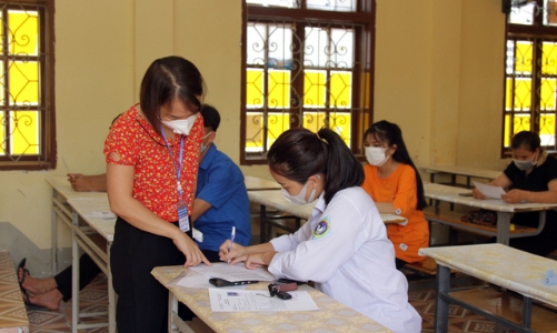 Hơn 11.000 thí sinh làm thủ tục dự thi tốt nghiệp THPT đợt 2 