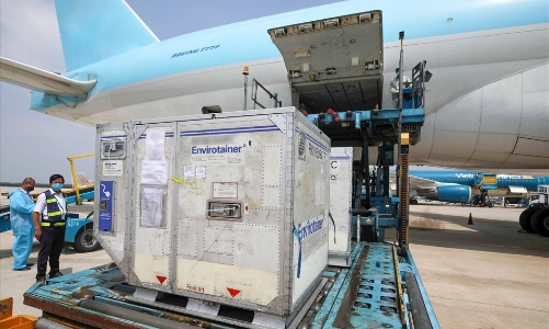 Thêm gần 600.000 liều vaccine Covid-19 AstraZeneca về Việt Nam