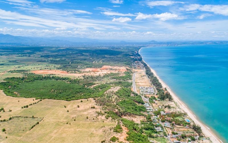 Binh Thuan to become national center of marine tourism & sports