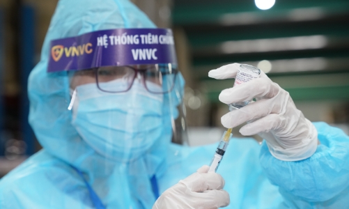 Những đối tượng phải thận trọng khi tiêm vaccine Covid-19