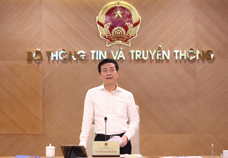 Bộ trưởng Bộ Thông tin và Truyền thông Nguyễn Mạnh Hùng phát biểu tại buổi làm việc với MobiFone chiều 5/8 - Ảnh: Mic.gov.vn.