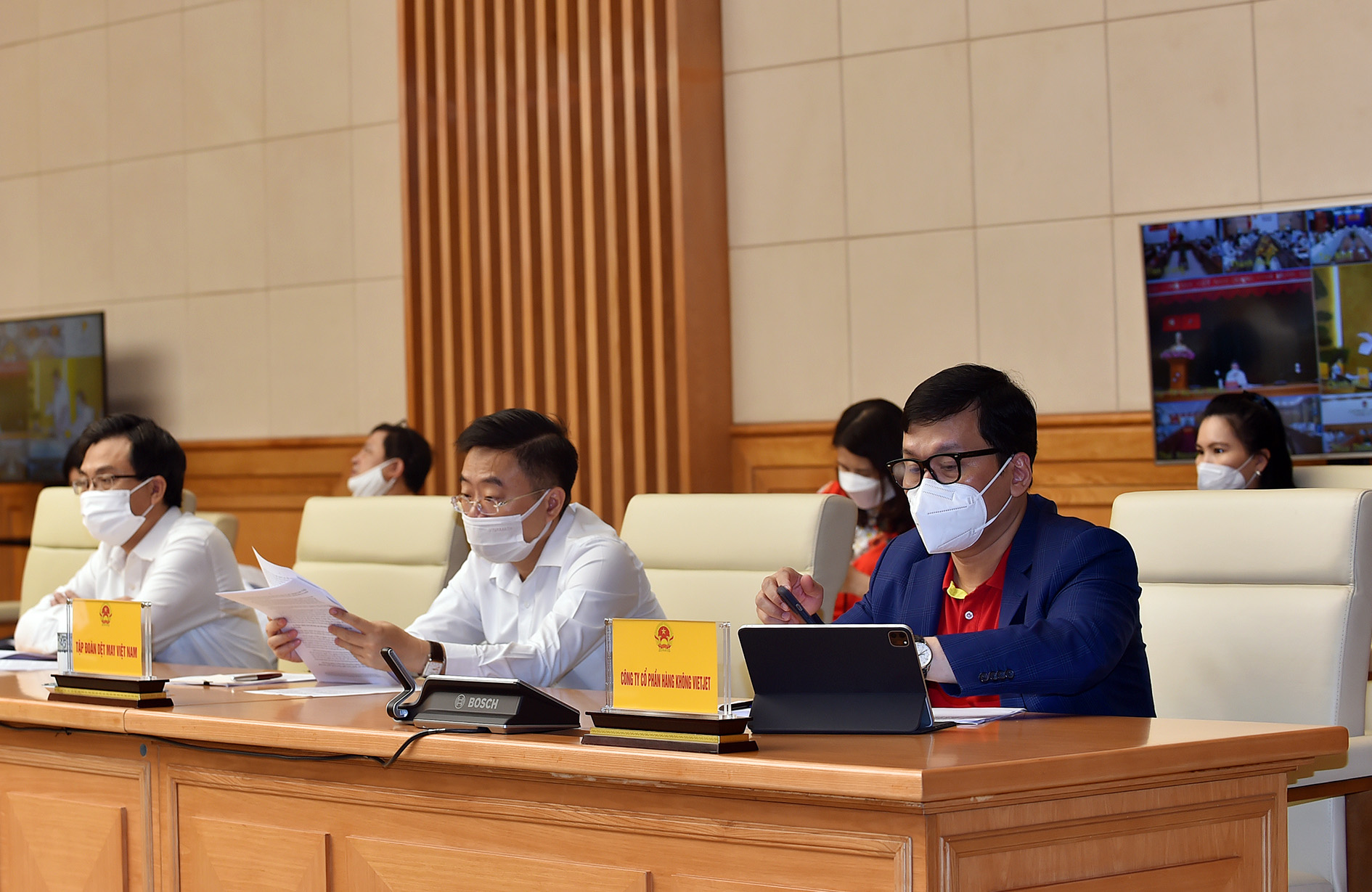 Đại diện một số tập đo&agrave;n, hiệp hội, doanh nghiệp tham dự hội nghị - Ảnh: VGP/Nhật Bắc