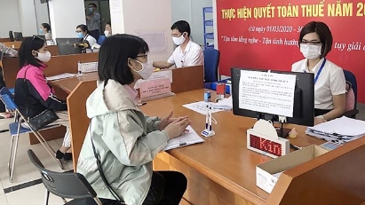 Tax authorities extend payment time on land taxes