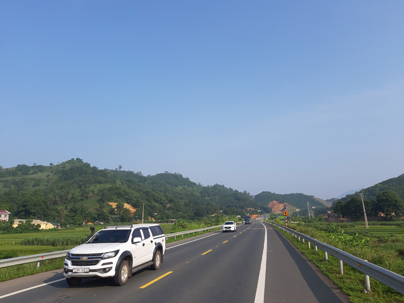 Hoà Bình huy động mọi nguồn lực để đầu tư hệ thống kết cấu hạ tầng, ưu tiên phát triển hạ tầng giao thông đường bộ.