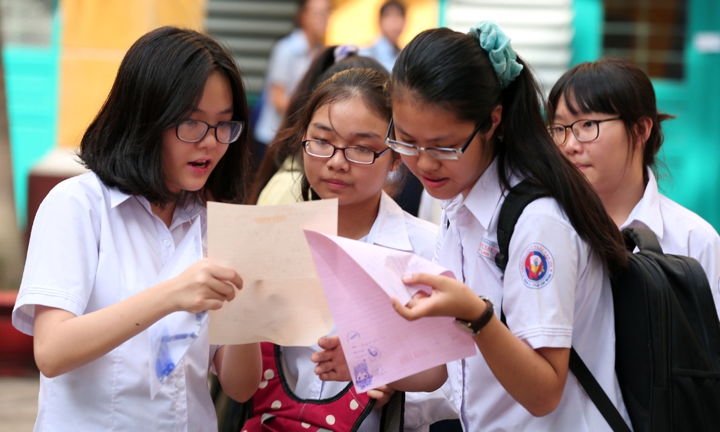 Năm nay do dịch bệnh, các học sinh sẽ làm thủ tục đăng ký nhập học lớp 10 trực tuyến