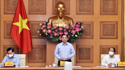 PM chairs government conference with businesses