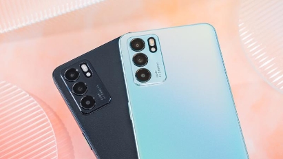 Prices of smartphones cut to spark demand