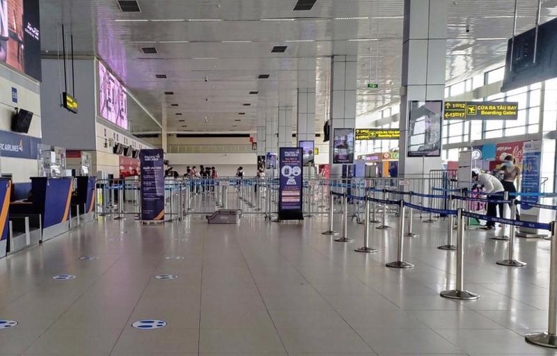MoT calls for limits on flights to and from Noi Bai