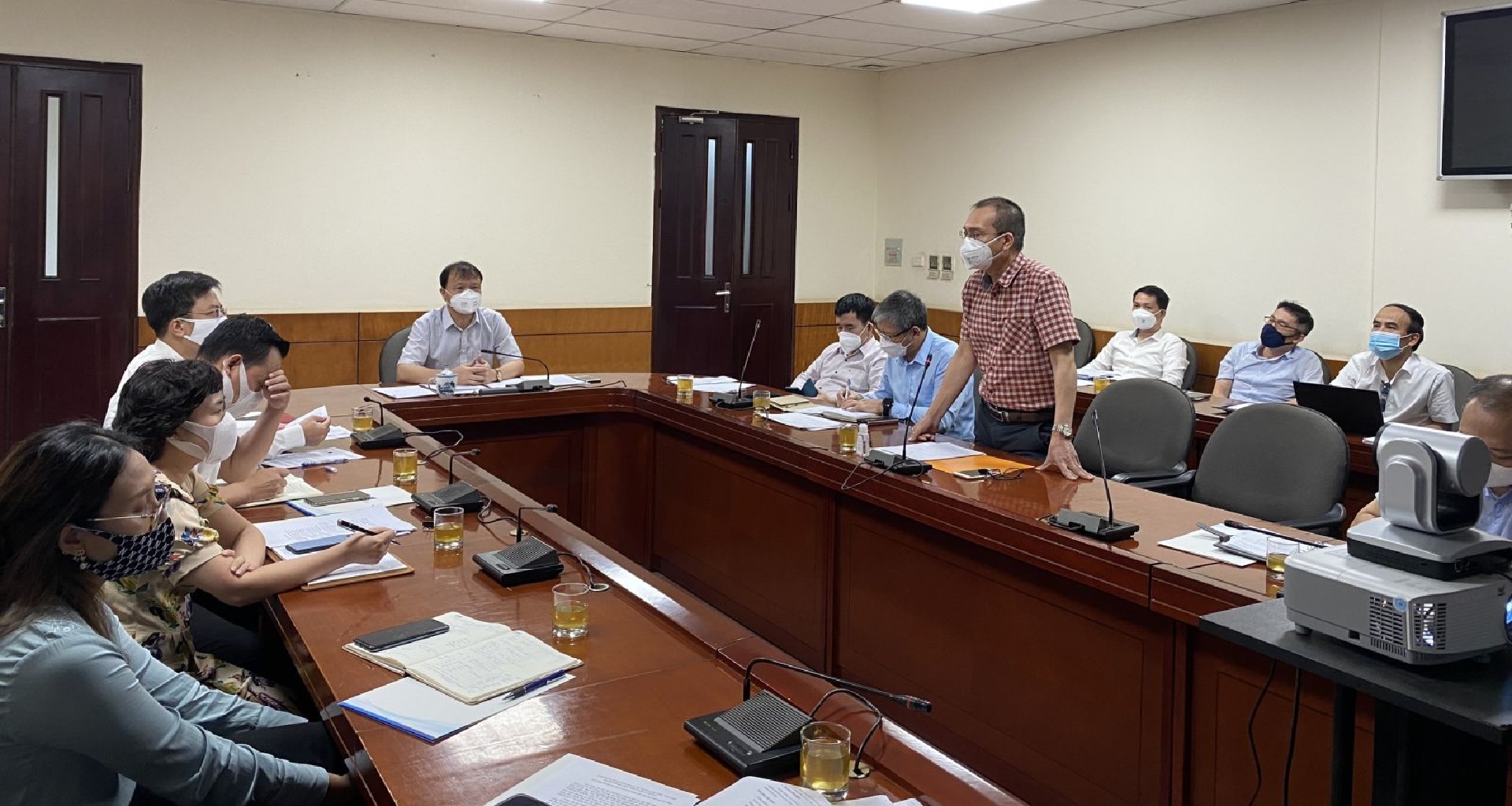 Cuộc họp giữa Bộ Công Thương và các thương nhân đầu mối kinh doanh, sản xuất xăng dầu ngày 12/8/2021.