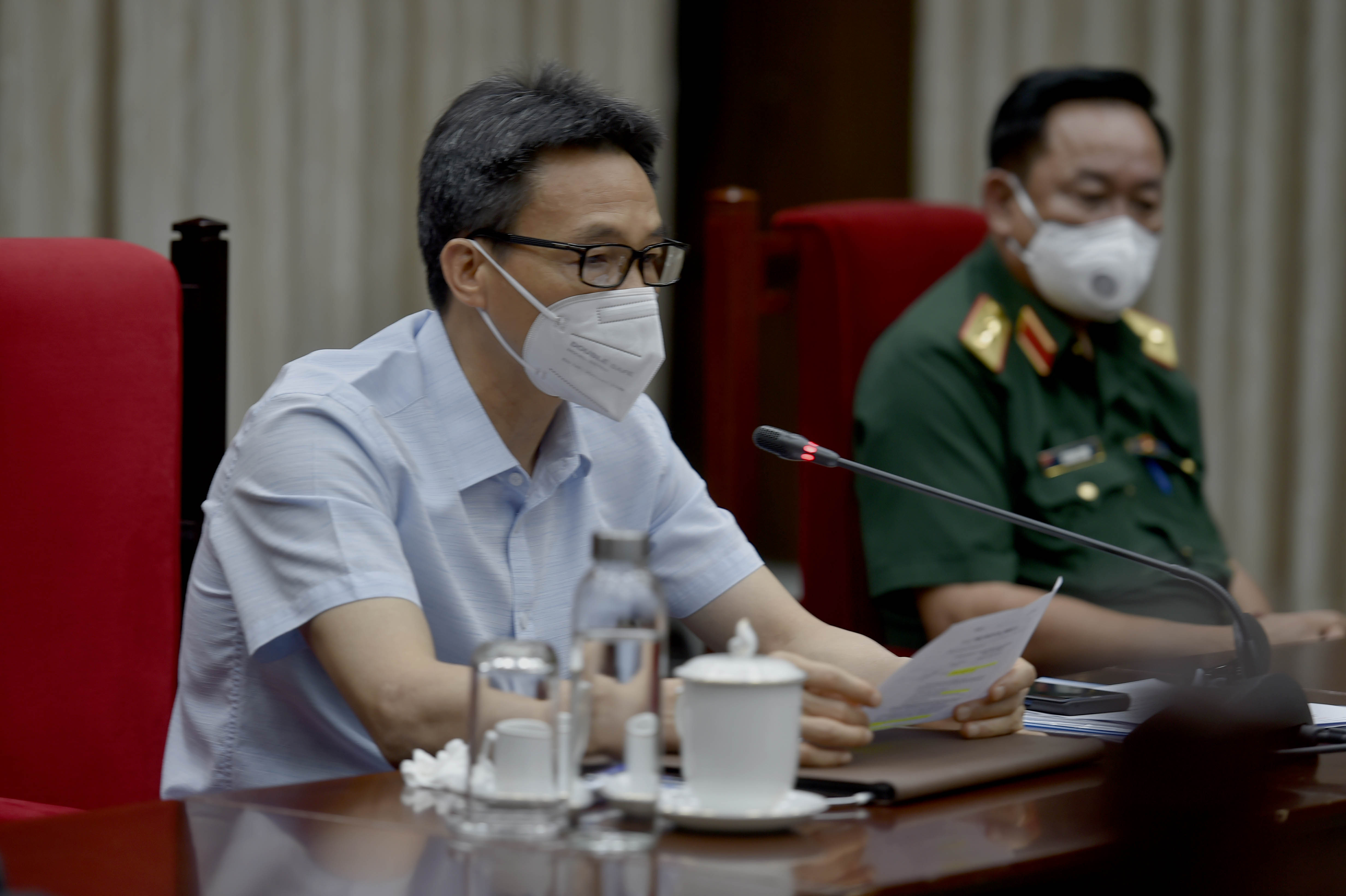 Phó Thủ tướng Vũ Đức Đam họp với TP.HCM về công tác phòng, chống dịch Covid-19. Ảnh - VGP. 