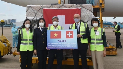 Switzerland provides medical aid to Vietnam