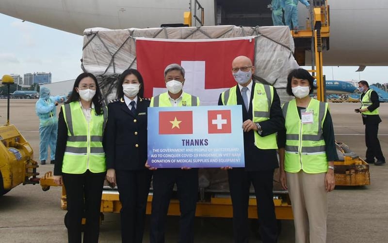 Switzerland provides medical aid to Vietnam