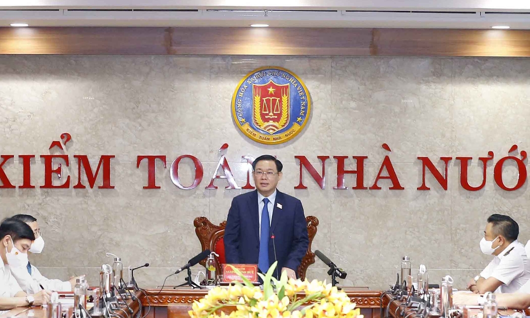Chủ tịch Quốc hội Vương Đình Huệ phát biểu tại buổi làm việc với Kiểm toán Nhà nước ngày 12/8 - Ảnh: Quochoi.vn