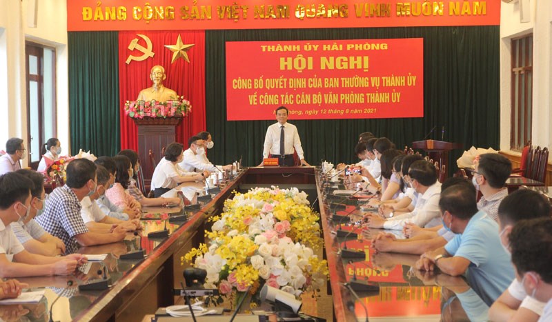 Bí Thư thành ủy Hải Phòng Trần Lưu Quang phát biểu tại hôi nghị