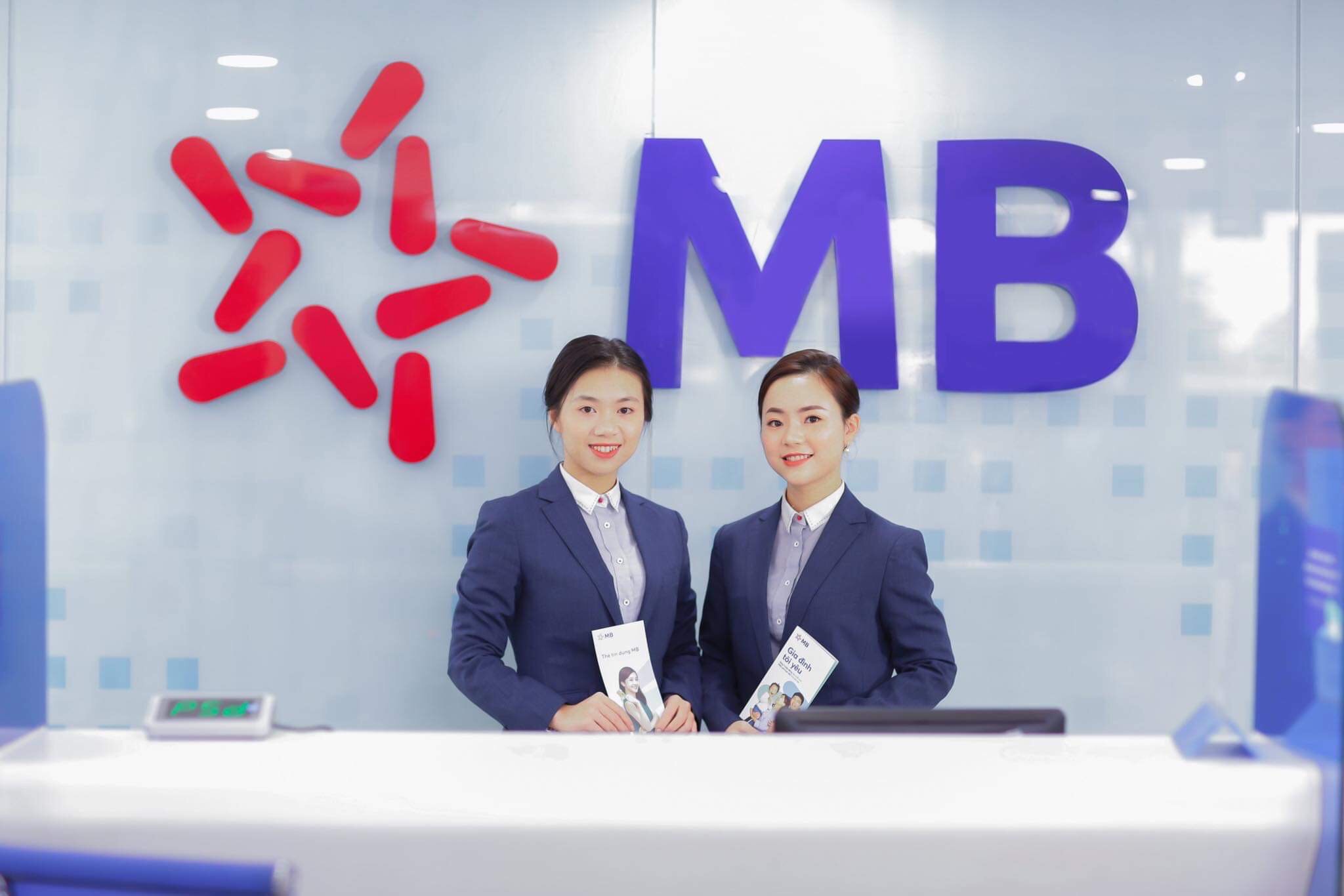 MB là ngân hàng có nhiều giải pháp sáng tạo, thể hiện trách nhiệm với cộng đồng và triển khai đồng bộ nhiều giải pháp hỗ trợ doanh nghiệp như miễn, giảm lãi suất, lãi treo đối với nhóm khách hàng cơ cấu nợ do ảnh hưởng Covid-19.