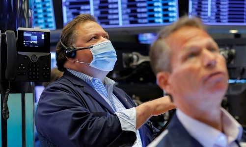Chứng khoán Mỹ lập thêm kỷ lục nhờ Disney, dầu tụt giá vì Delta, Bitcoin tăng mạnh