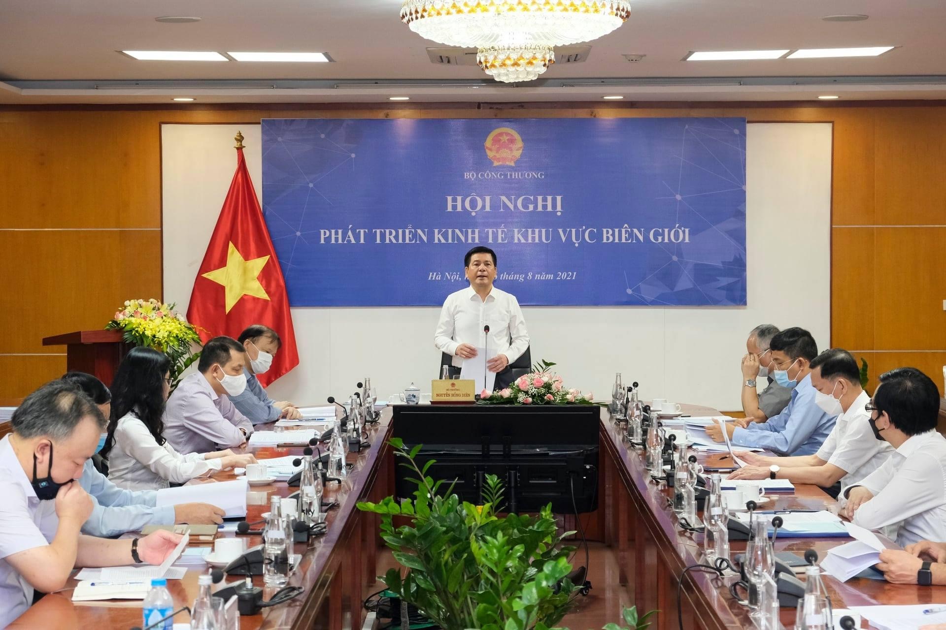 Bộ trưởng Bộ Công Thương Nguyễn Hồng Diên chủ trì “Hội nghị phát triển kinh tế khu vực biên giới” ngày 16/8.