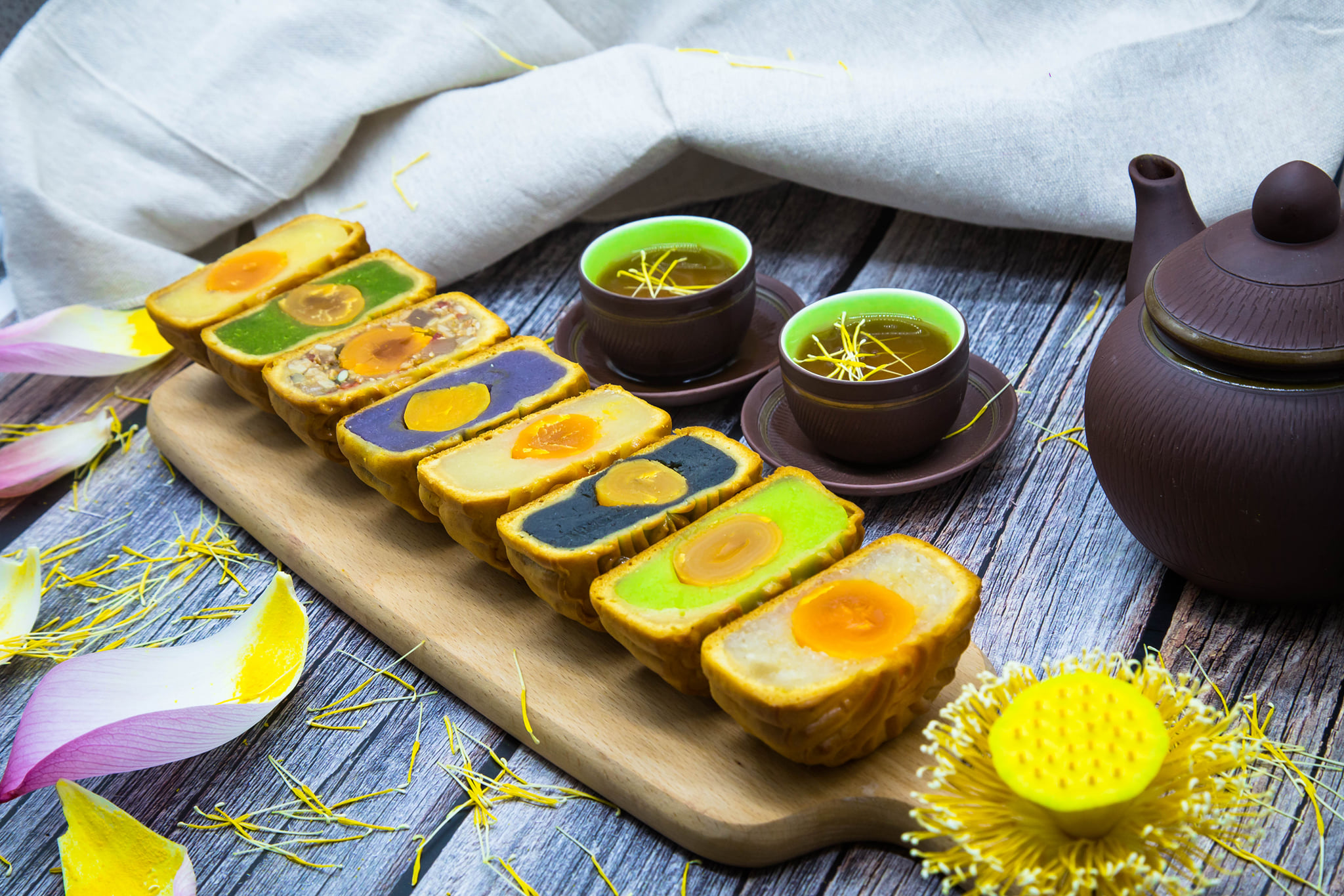 Năm nay, đa phần c&aacute;c doanh nghiệp giới thiệu b&aacute;nh Trung thu tr&ecirc;n c&aacute;c k&ecirc;nh thương mại điện tử.