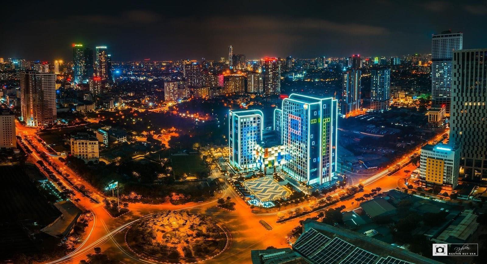 To&agrave; nh&agrave; FPT Tower tại H&agrave; Nội.