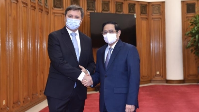Poland donates Covid-19 vaccine to Vietnam