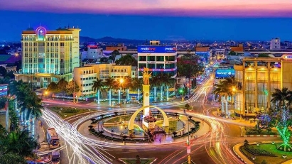 Dak Lak looks at highway development