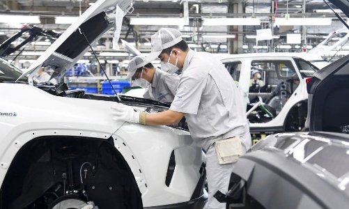 Sản lượng công nghiệp ô tô toàn cầu có thể giảm 7,1 triệu xe vì khủng hoảng chip