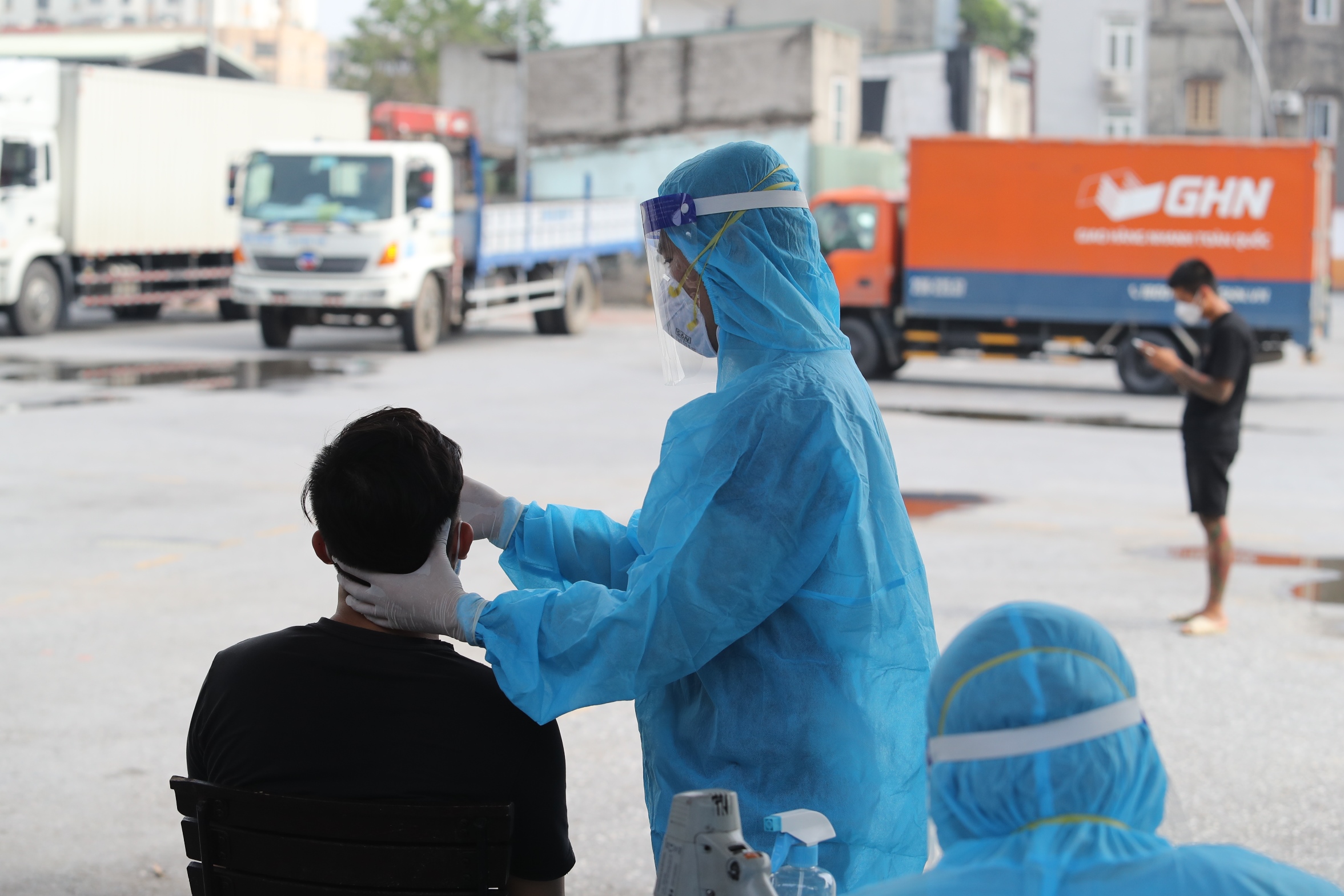 VACD khuyến nghị đối tượng hỗ trợ tại nghị quyết n&agrave;y cũng n&ecirc;n được mở rộng cho cả to&agrave;n bộ c&aacute;c doanh nghiệp vừa v&agrave; nhỏ, khu vực hộ v&agrave; c&aacute; nh&acirc;n kinh doanh.