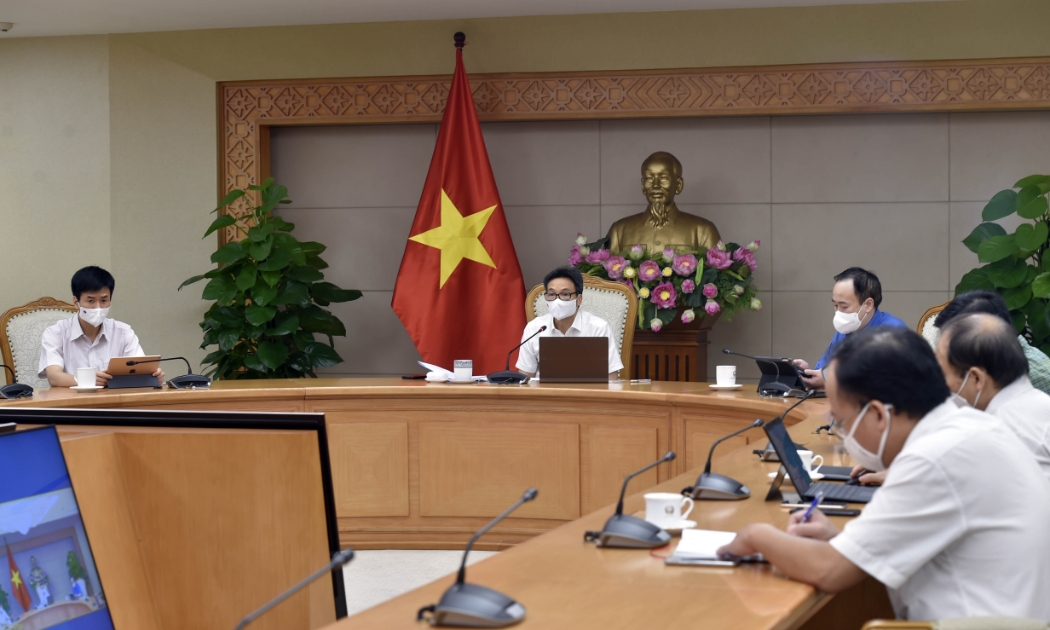 Phó Thủ tướng Vũ Đức Đam dự họp trực tuyến tại Trụ sở Chính phủ - Ảnh - VGP. 
