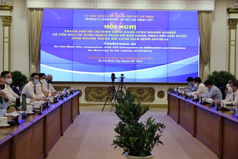 HCMC stands beside FDI enterprises during pandemic