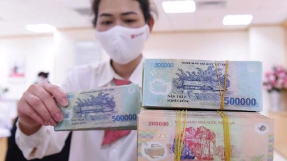 Government asks banks to provide customers with small loans