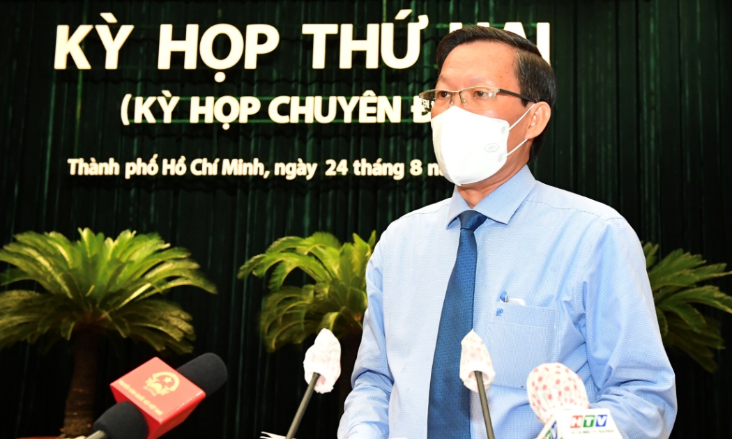 Tân Chủ tịch UBND TP.HCM Phan Văn Mãi phát biểu ngay sau khi nhậm chức (Ảnh VGP)